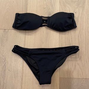 Black bikini